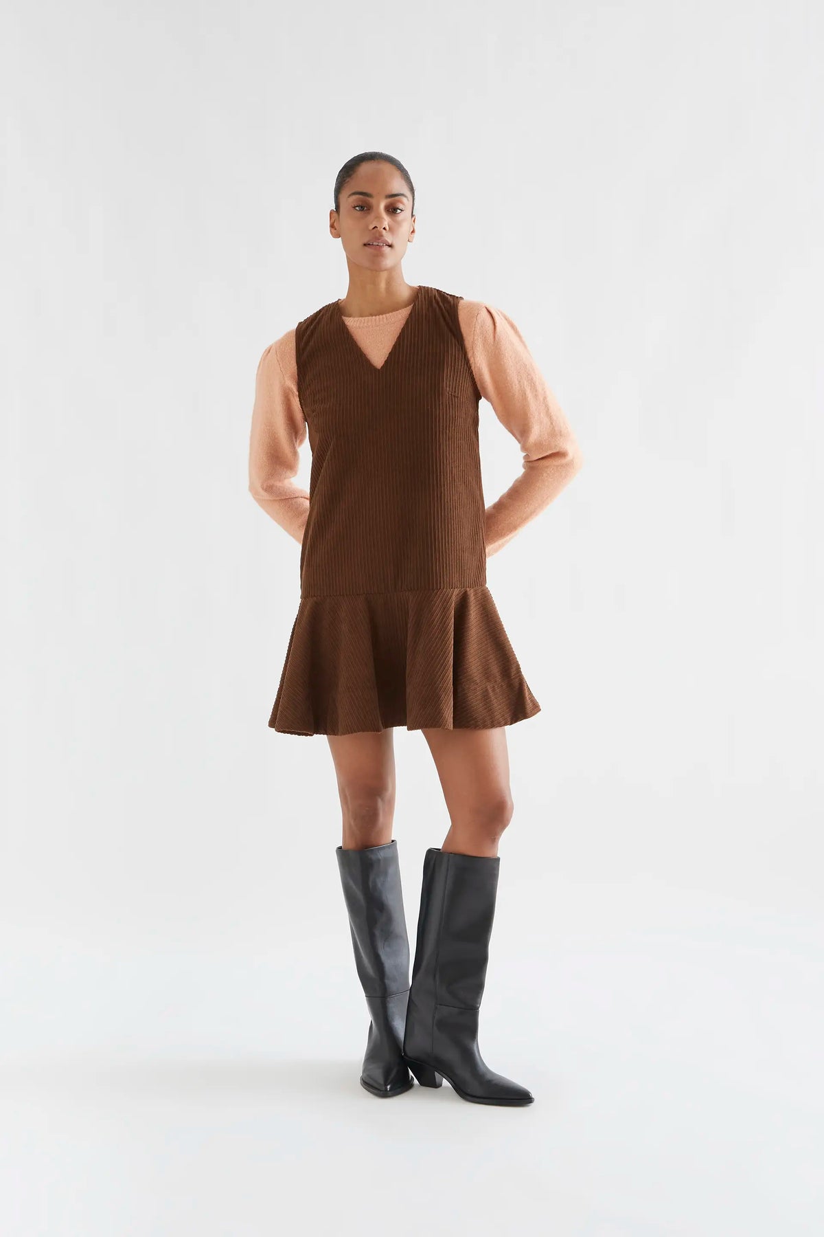 Vestido corto de pana marrón