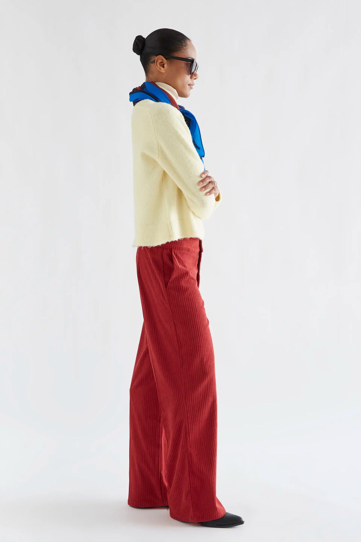 Pantalón de pana doble botón rojo