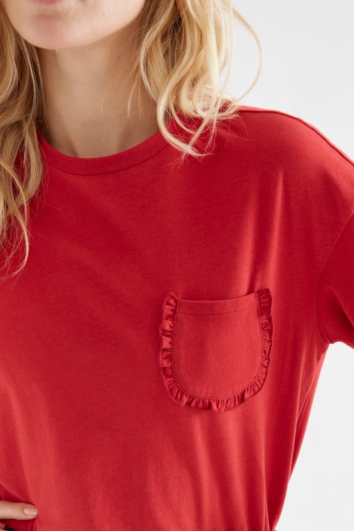 Maglietta 100% cotone rossa con taschino