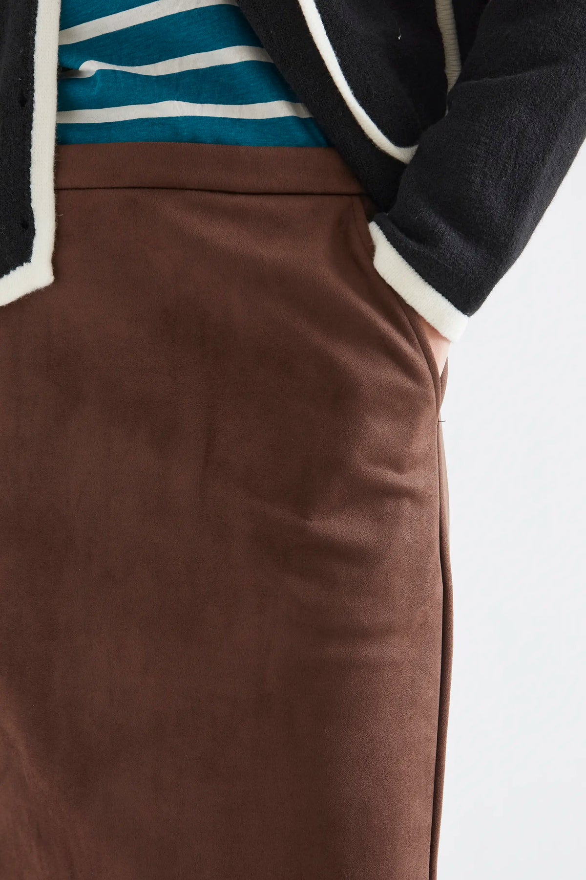 Falda midi ante marrón
