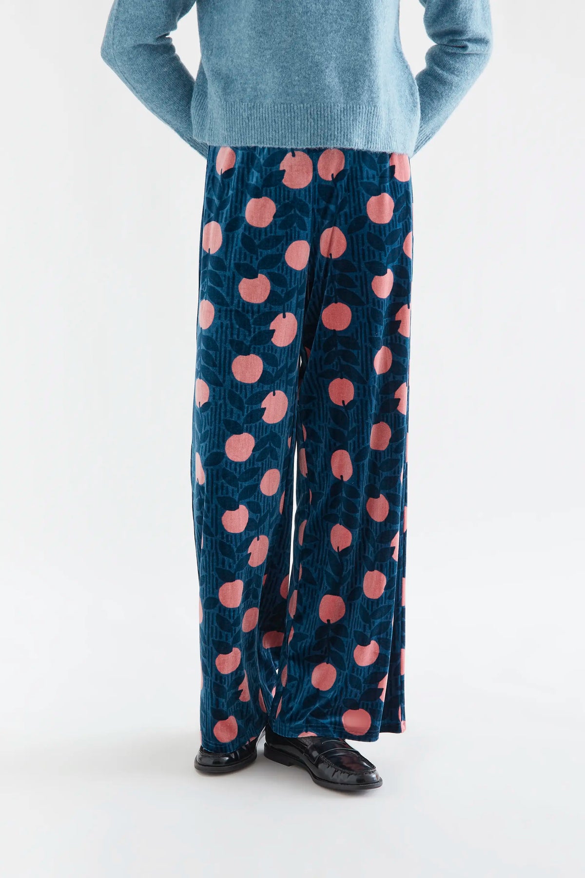 Velvet trousers with Lychee print