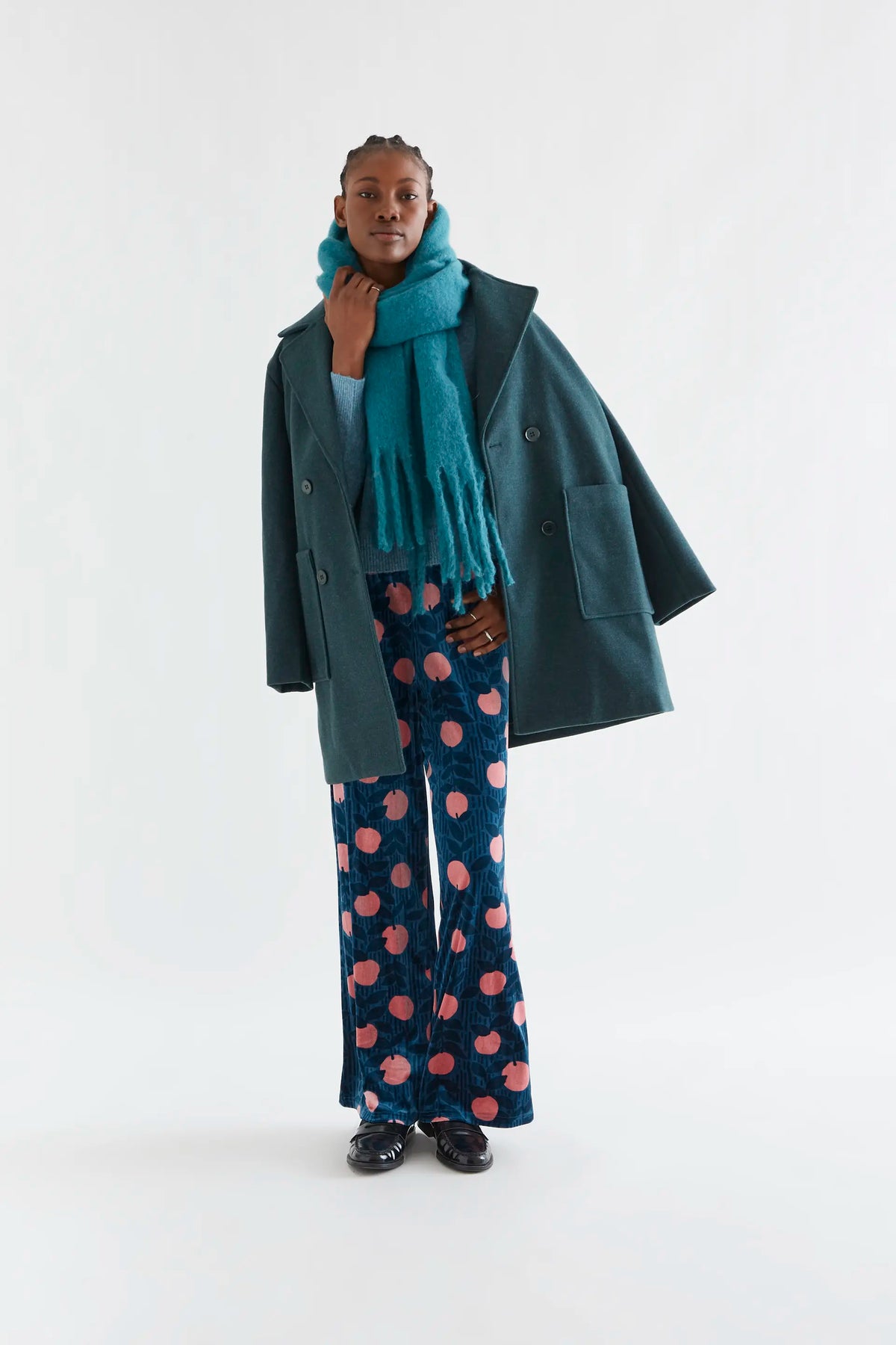 Velvet trousers with Lychee print