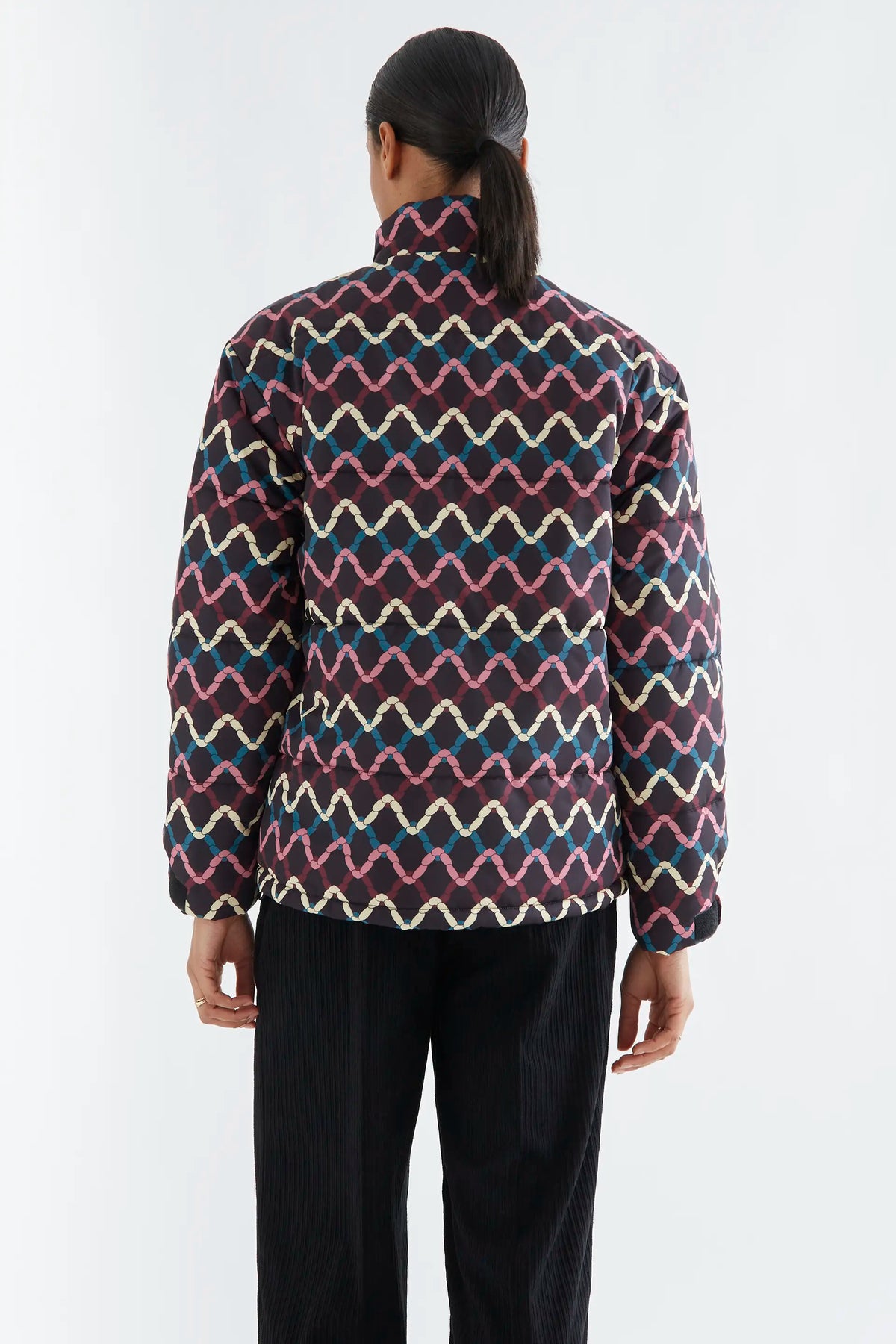 Short coat with Skein print