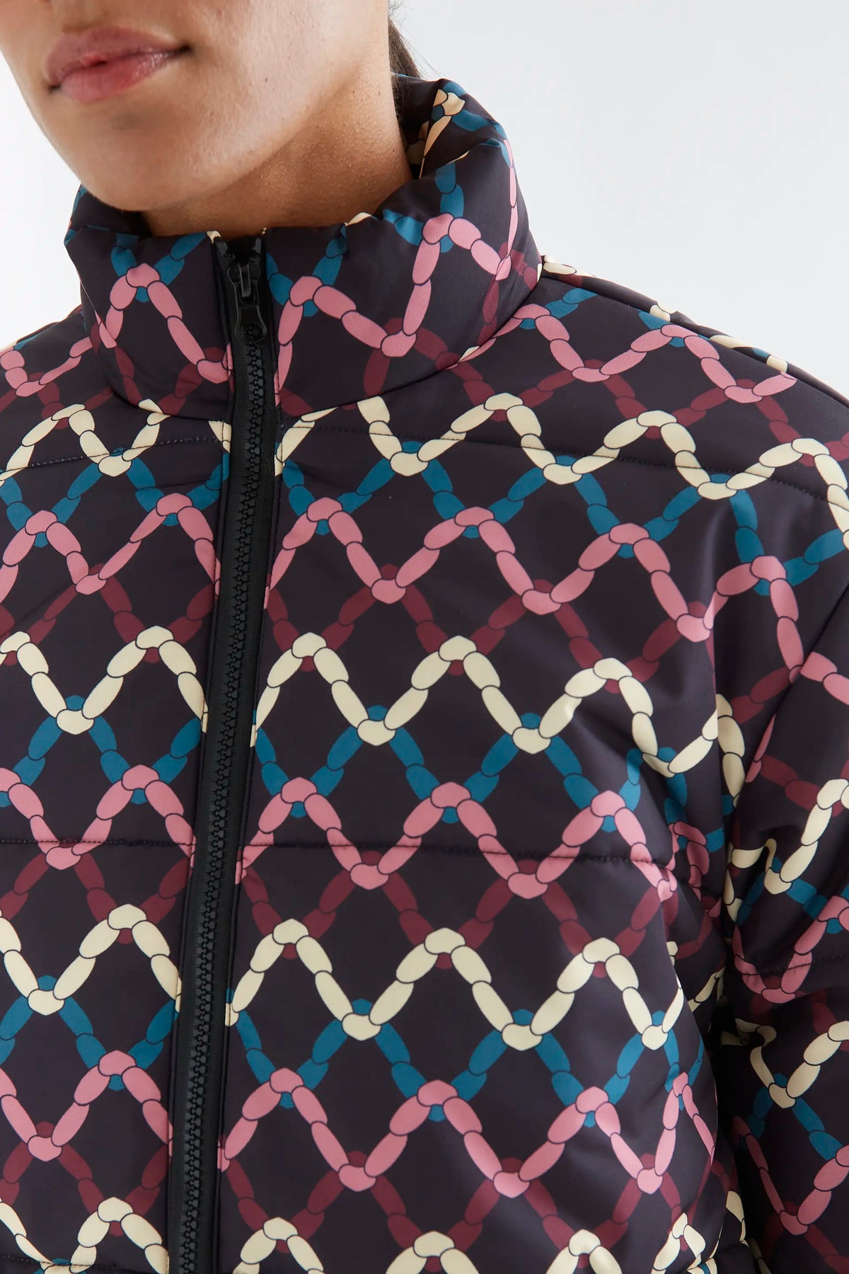 Short coat with Skein print