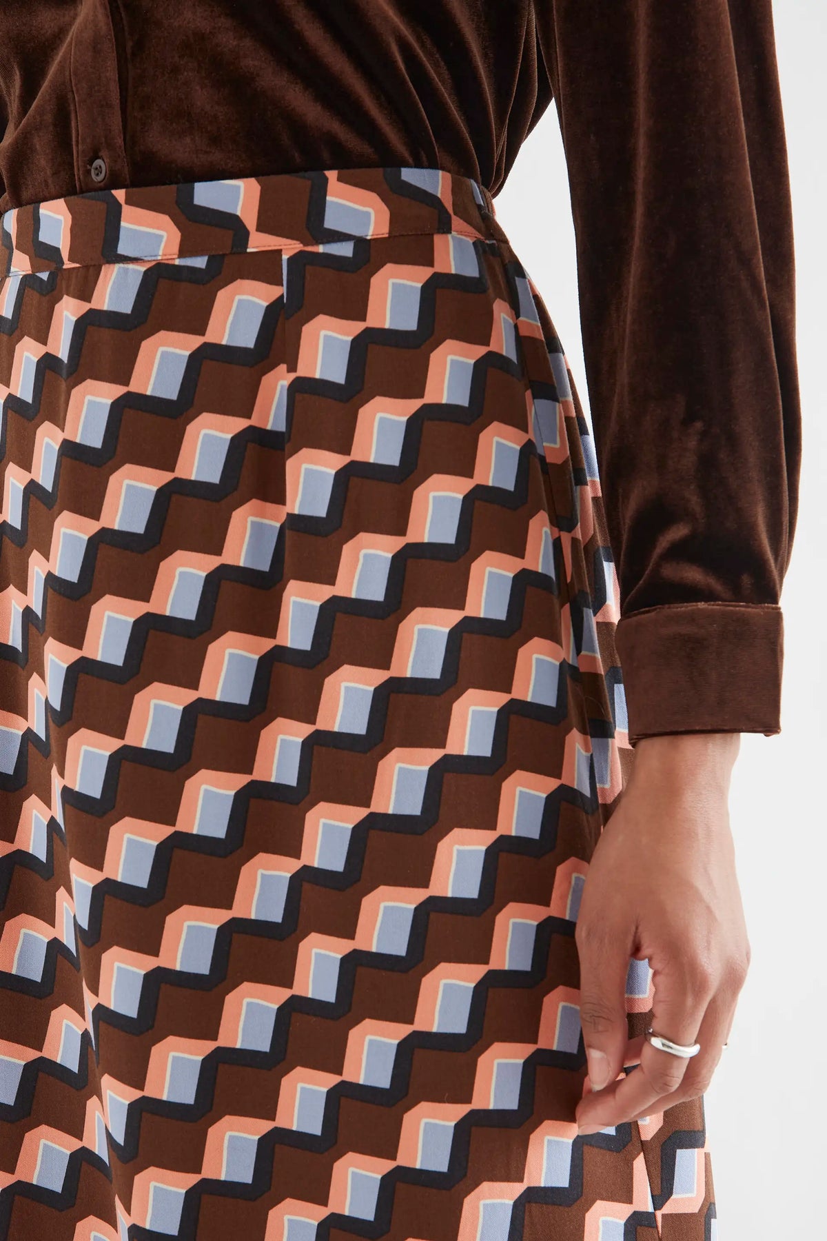 Falda midi con estampado Scala