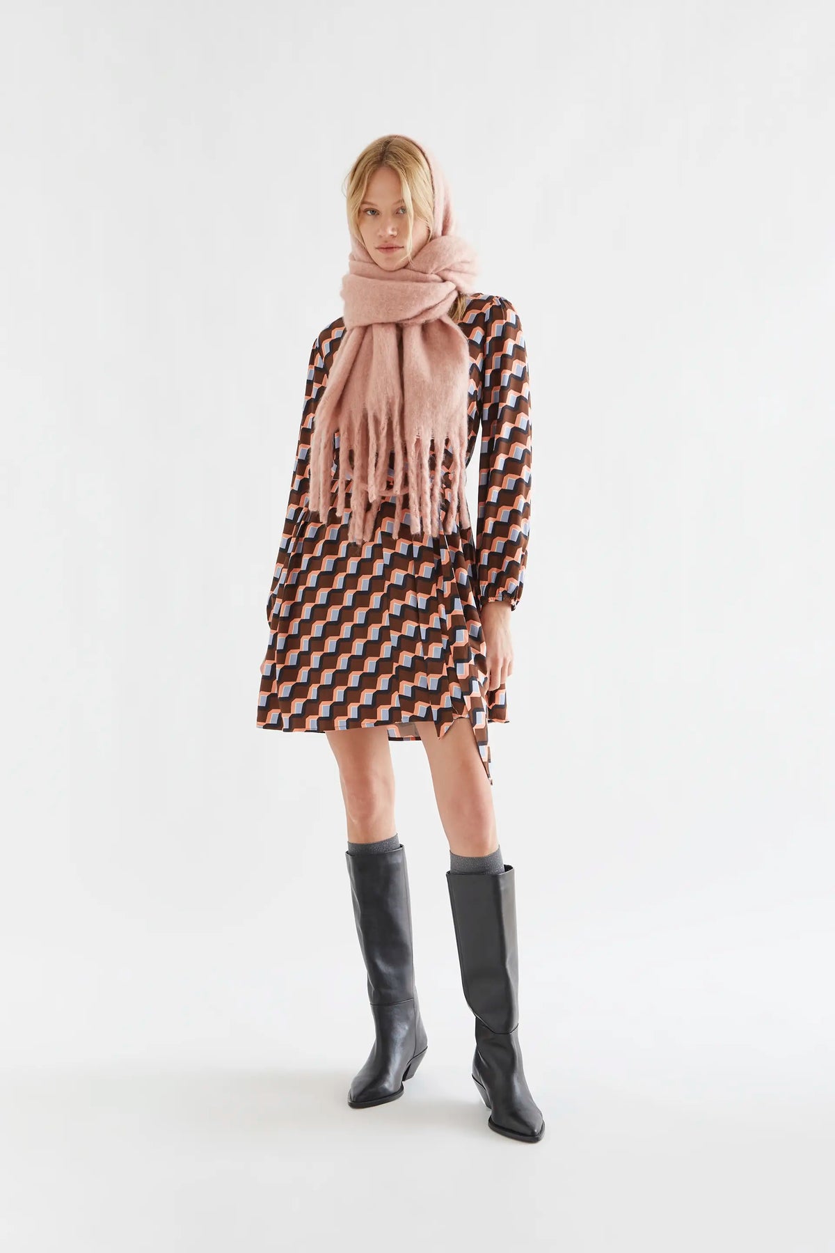 Vestido corto con estampado Scala