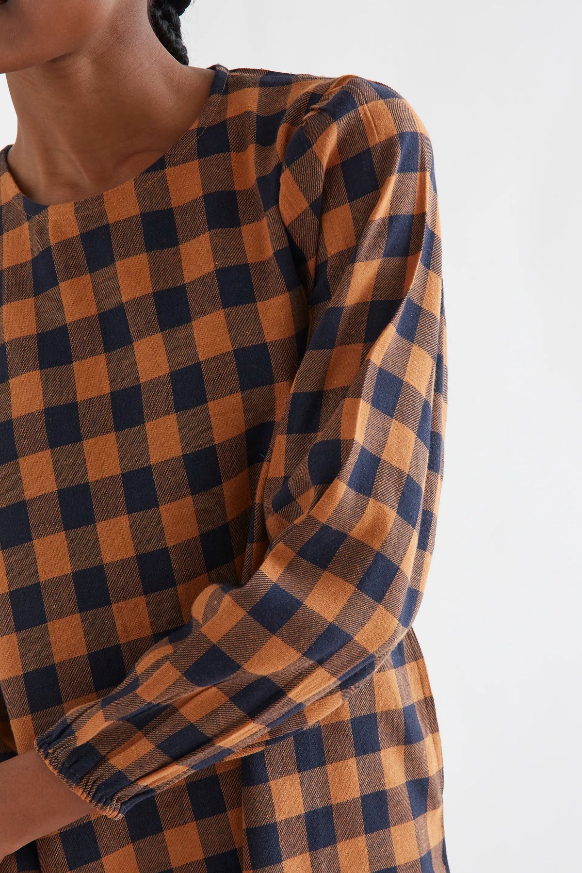 Short 100% cotton dress with brown and navy blue plaid print