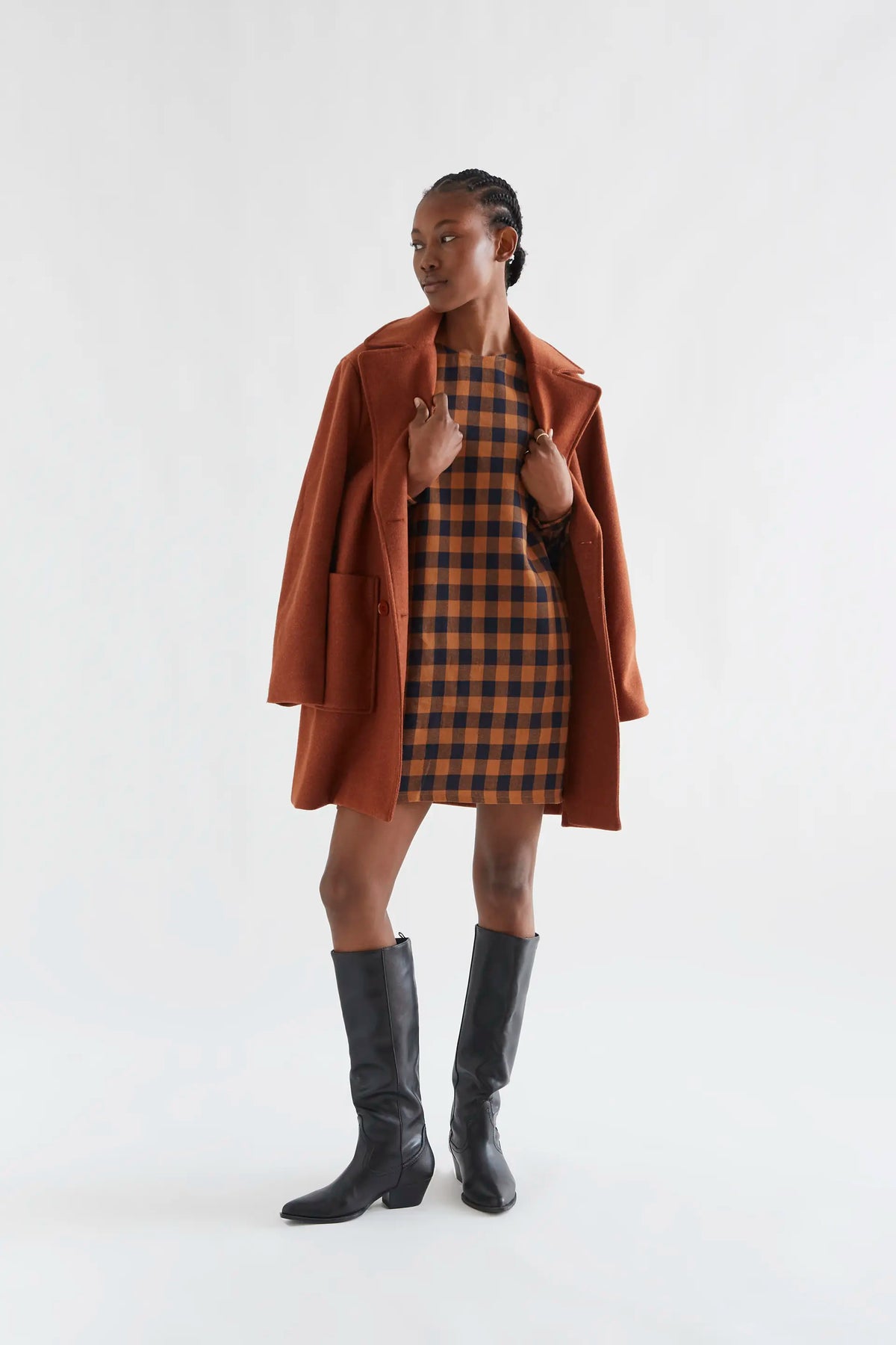 Short 100% cotton dress with brown and navy blue plaid print