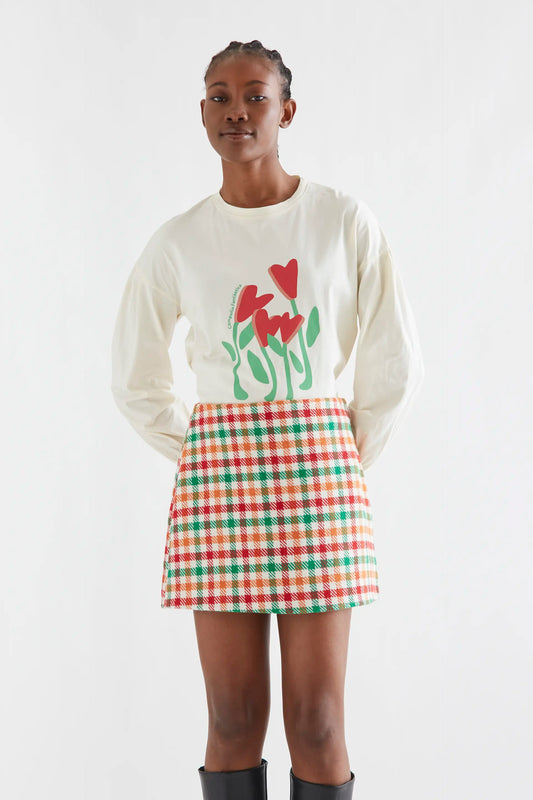 Camiseta 100% algodón blanco roto con estampado de corazones