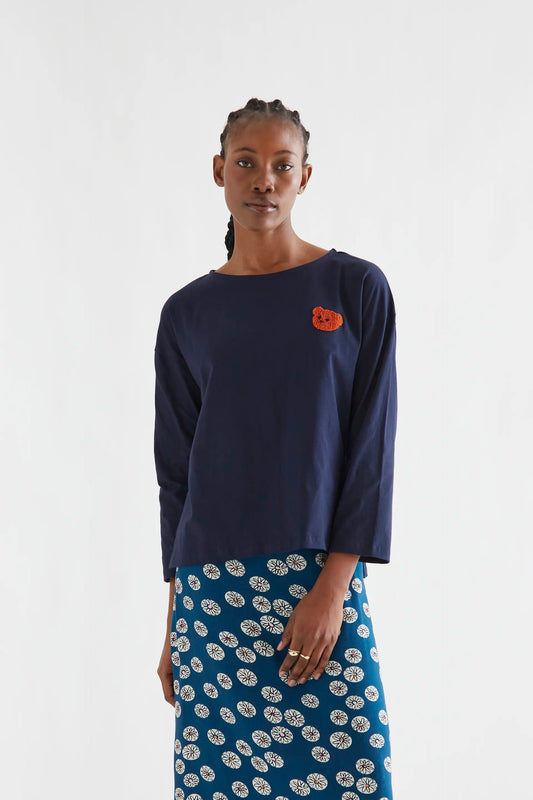 100% cotton navy blue T-shirt with bear patch