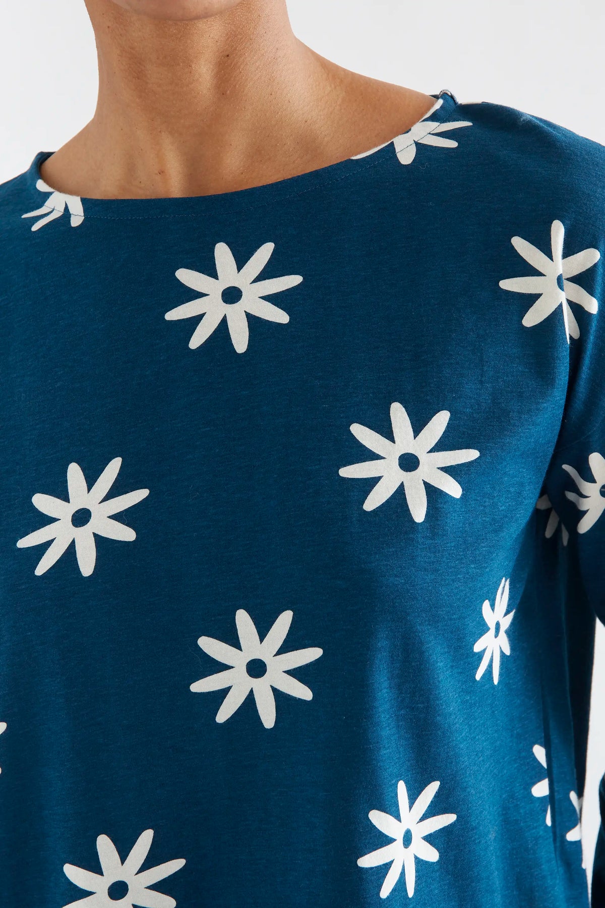 100% cotton T-shirt with Carthamus print