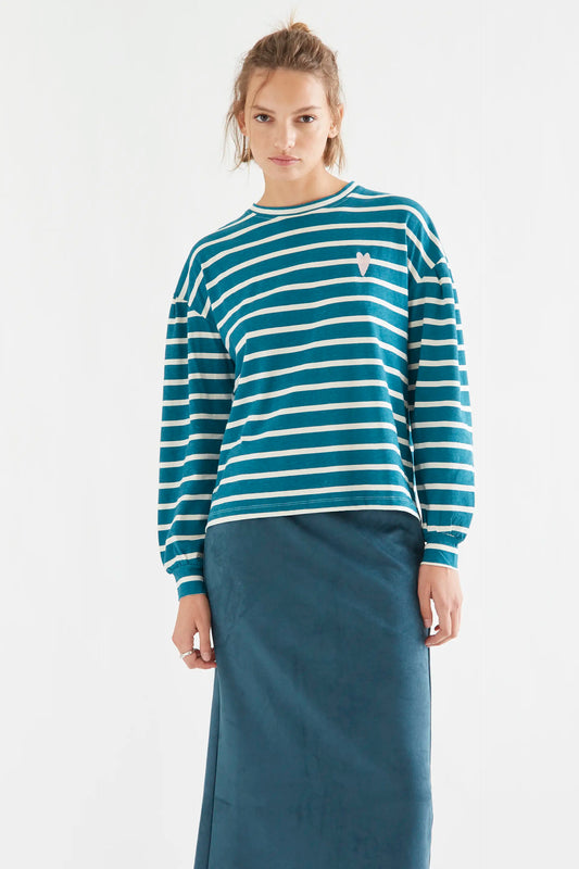100% cotton T-shirt with white and green stripe print