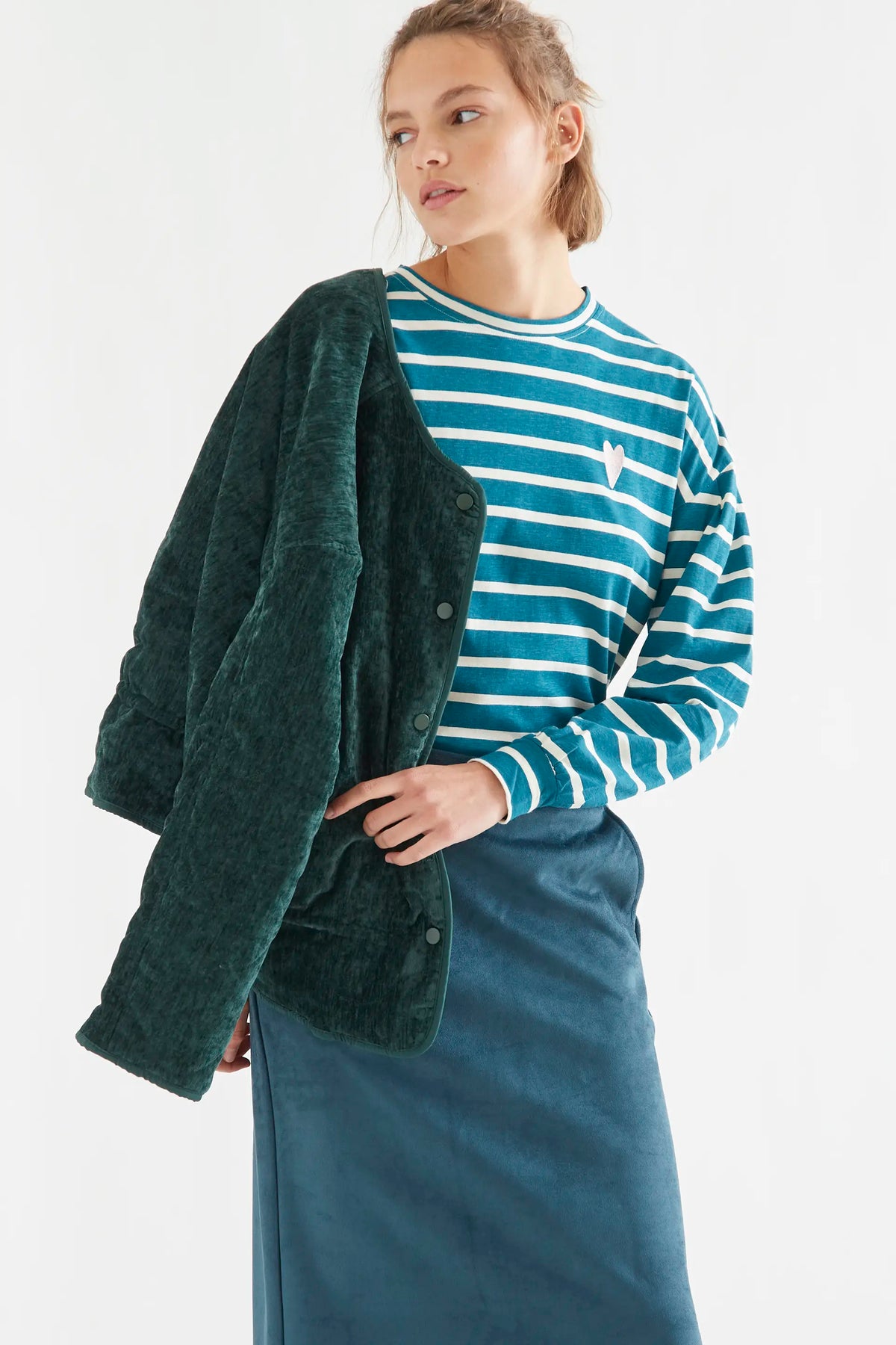 100% cotton T-shirt with white and green stripe print