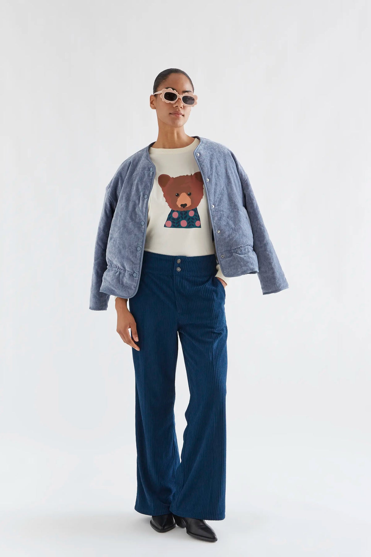 Off-white 100% cotton T-shirt with Bear print