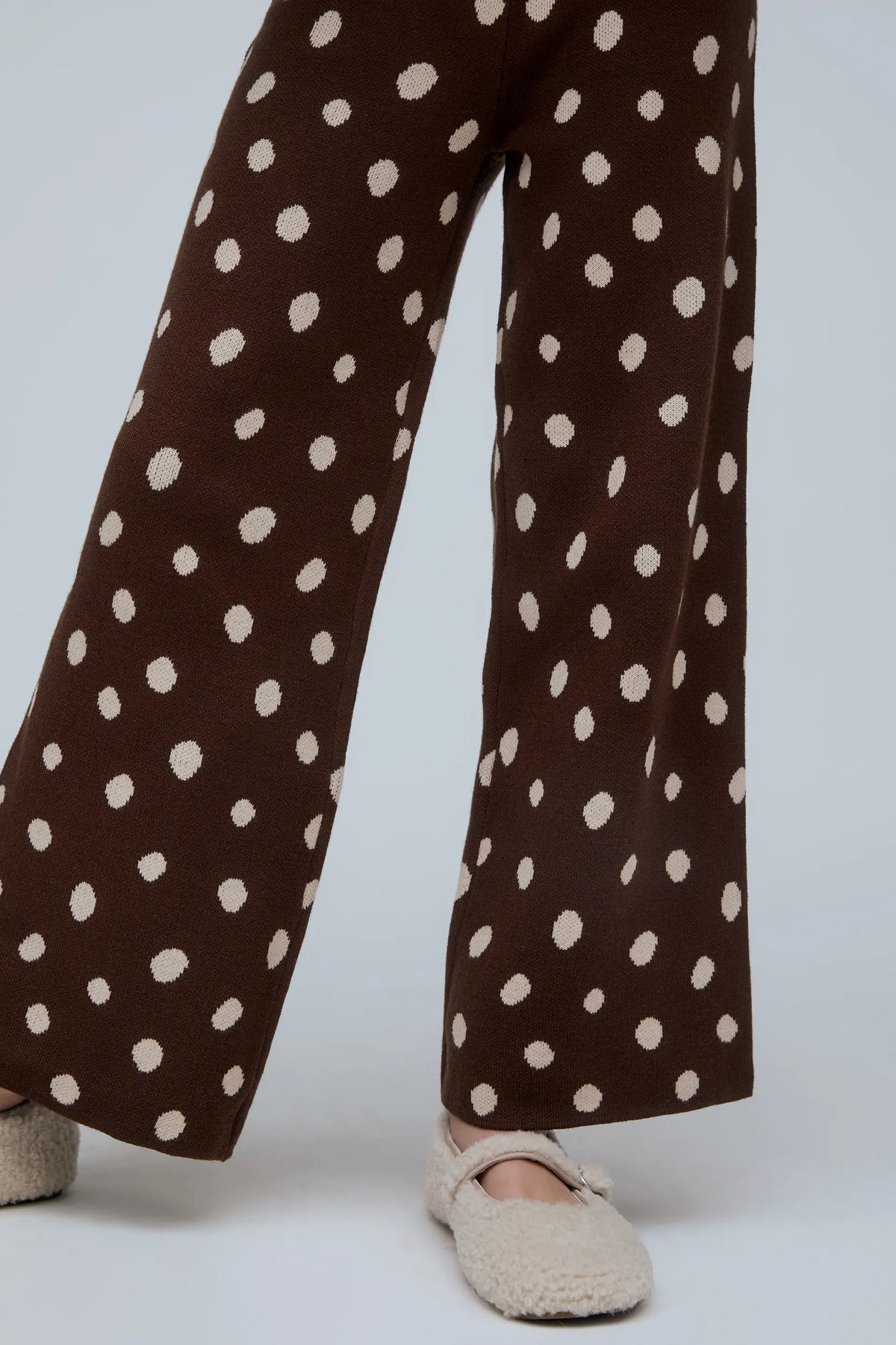 Pantalón de niña con estampado de puntos Catahoula marrón
