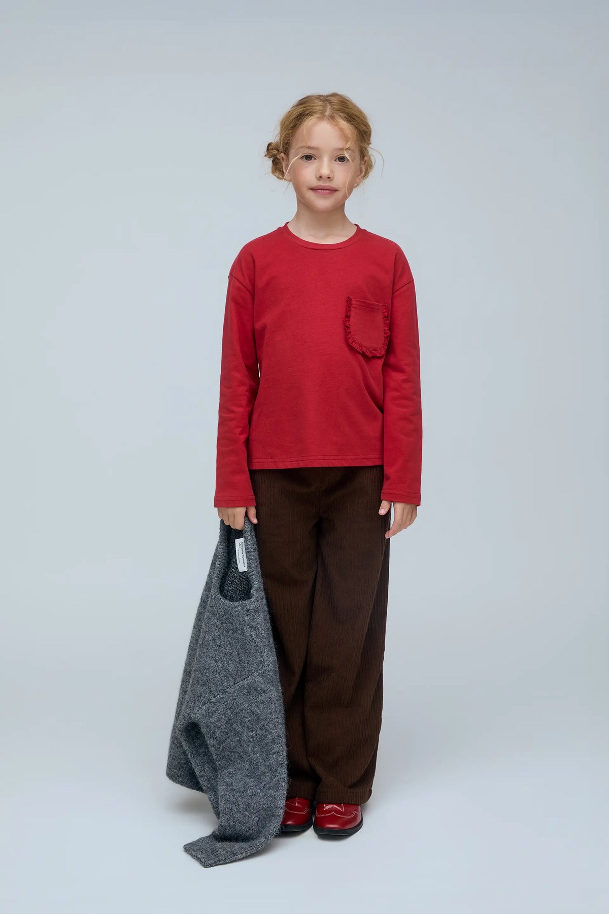 Camiseta roja 100% algodón de niña con bolsillo