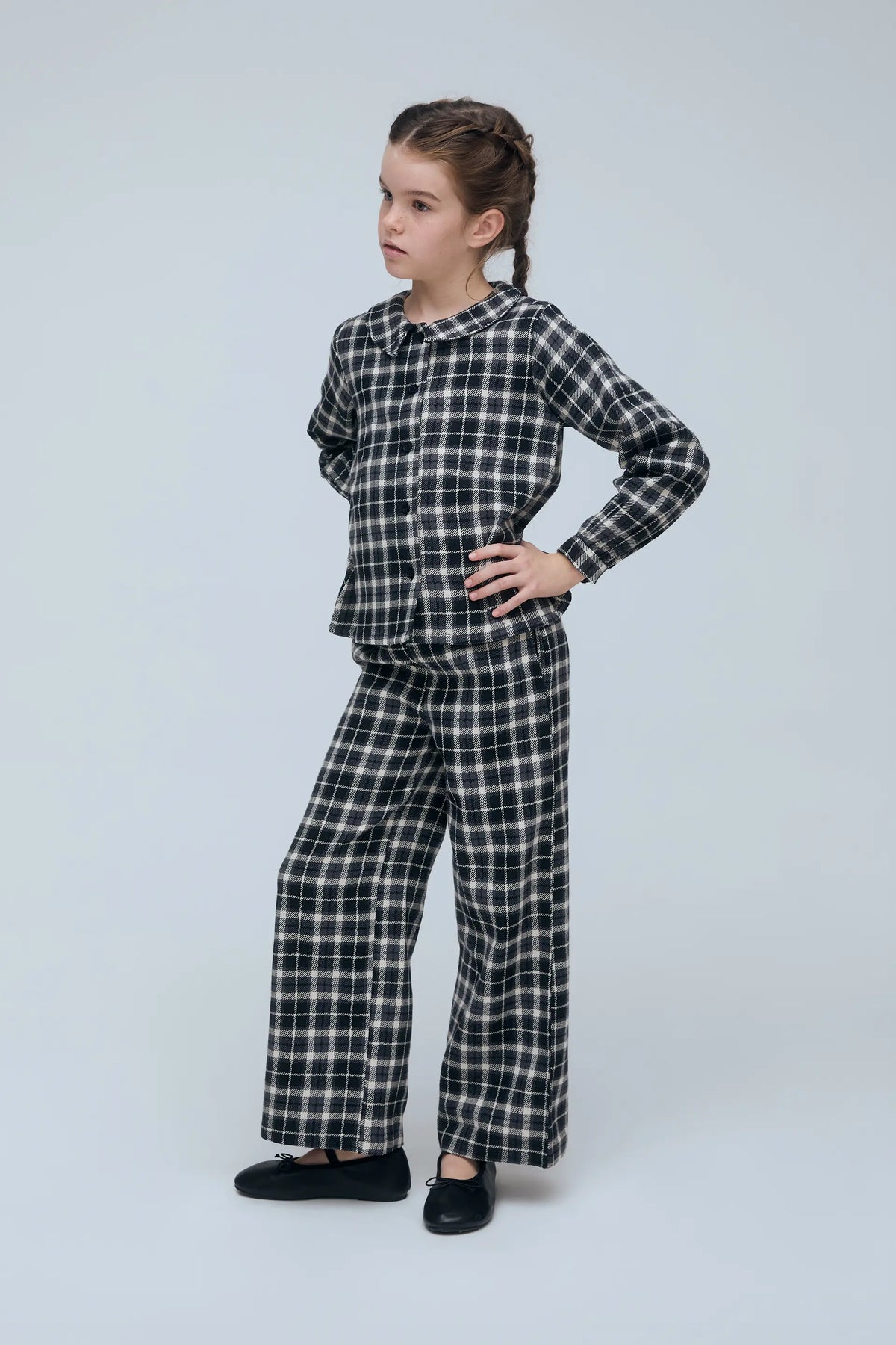 Girls' 100% cotton shirt with black and white plaid print