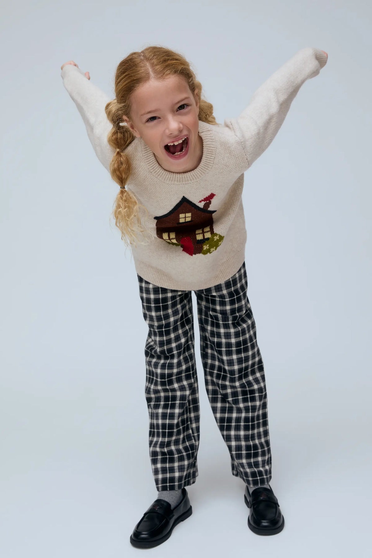 Girl's 100% cotton black and white plaid pants